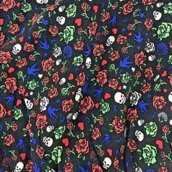Super cute summer dress - Skulls/Roses/Birds - size 12 - Picture 3 of 8